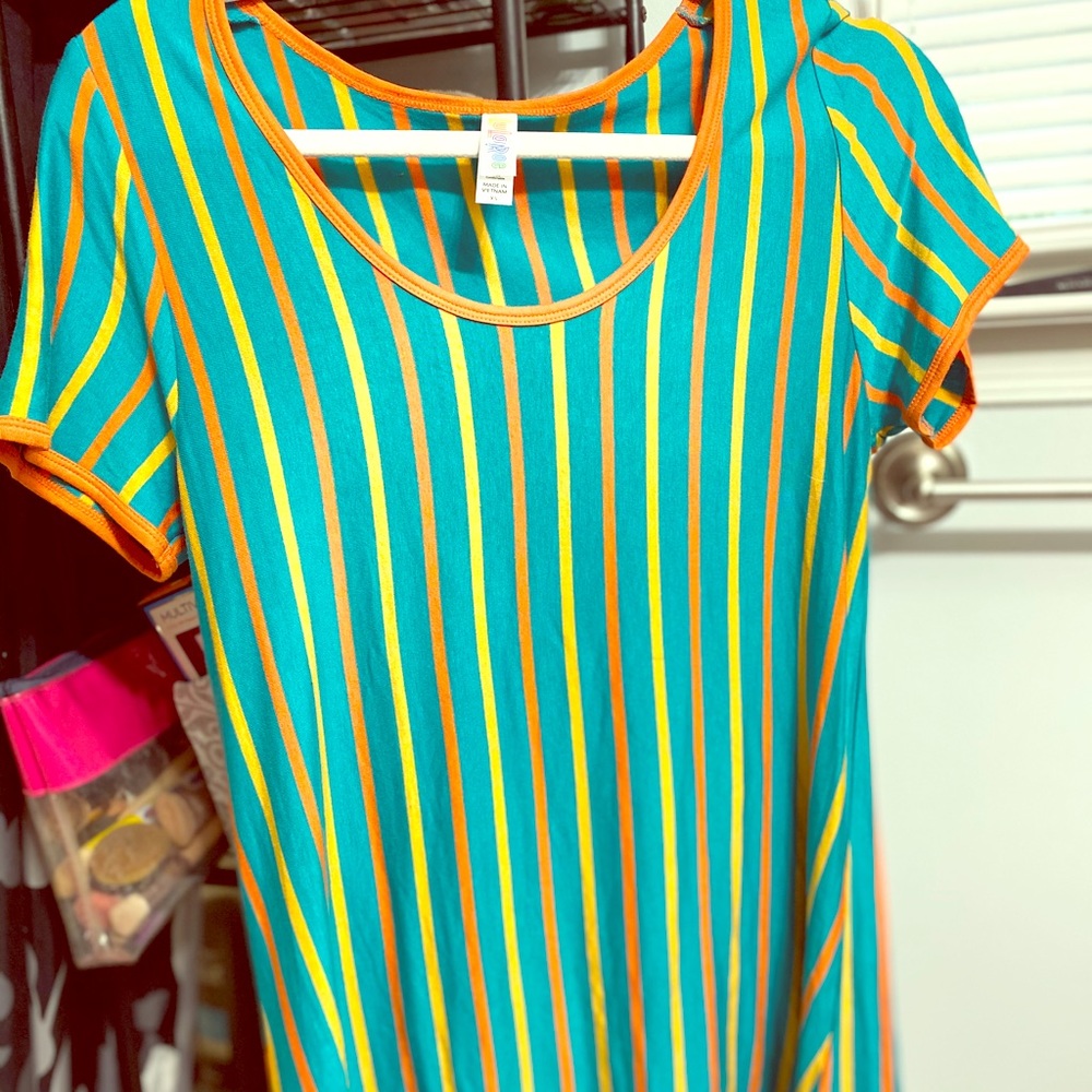 Lularoe T